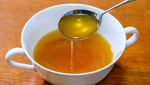 Beeワールドin日本 蒜山高原二ホンミツバチ養蜂の採蜜 篇｜山田養蜂場